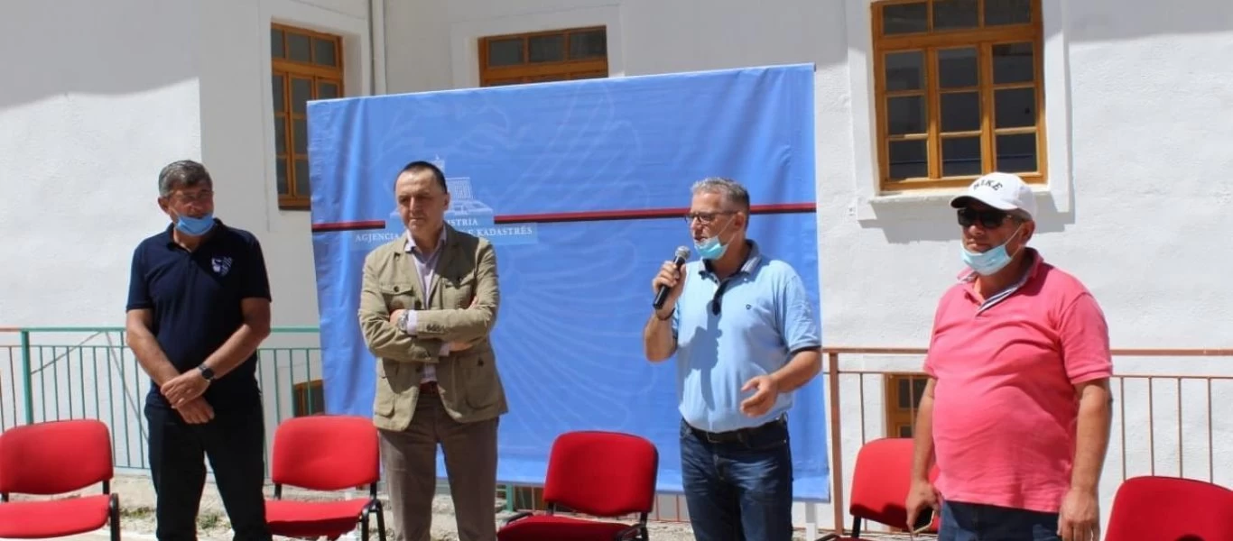 Χιμάρα: Θέατρο του παραλόγου από την κυβέρνηση για την εγγραφή των περιουσιών (φώτο)